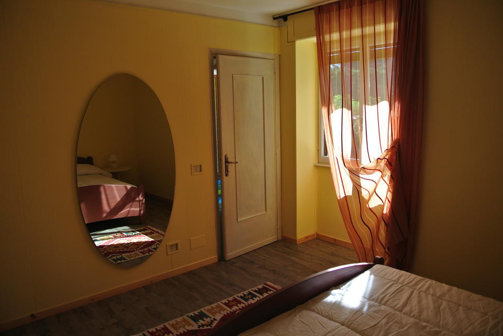 Suites And Chalets Laghi & Monti أورنافاسو الغرفة الصورة